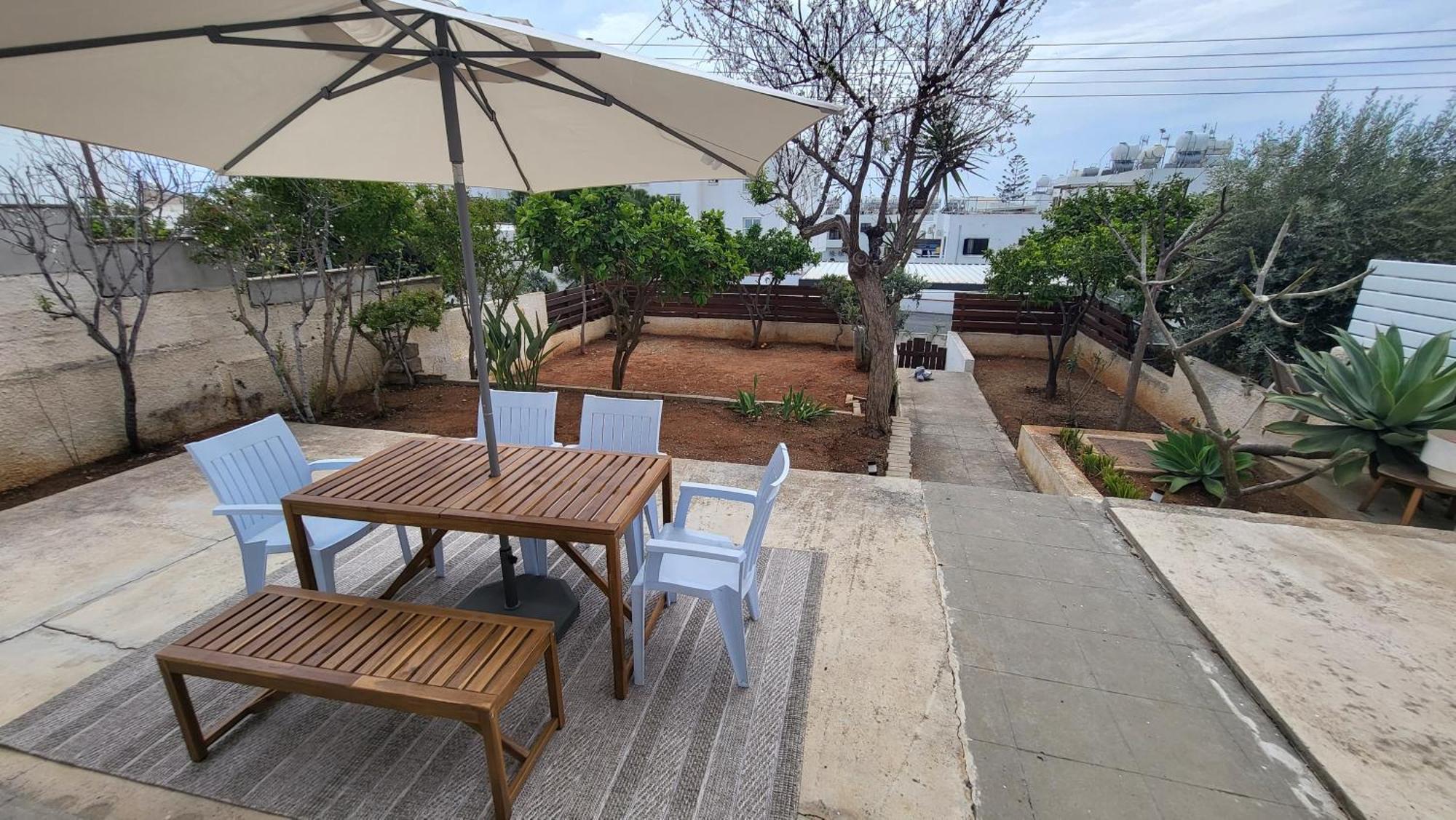 Hana House *